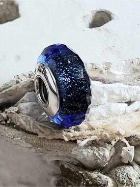 Authentic PANDORA Charm Blue Fascinating Iridescence Murano Glass #791646 A33